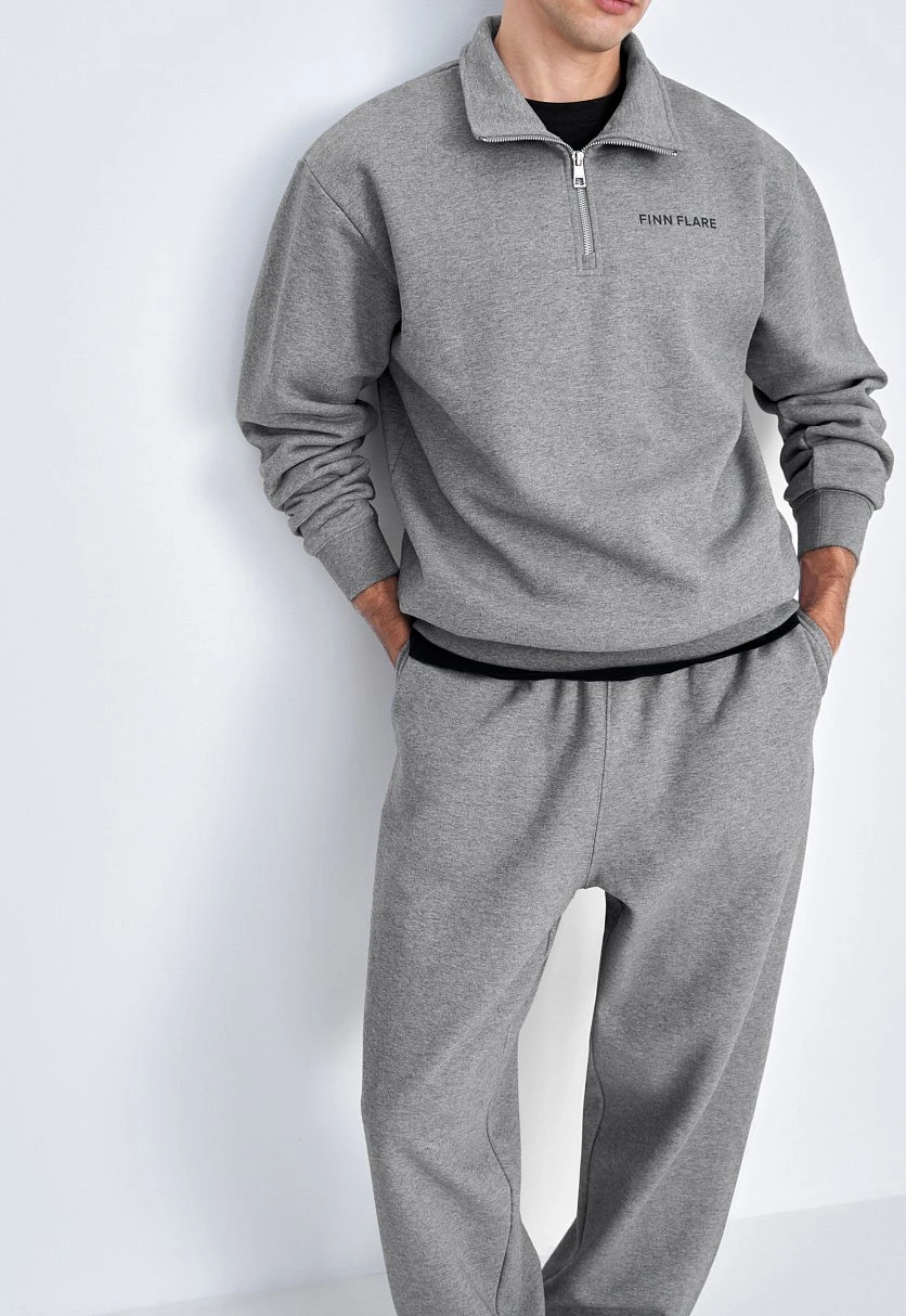 Zip-Up Stand Collar Sweatshirt